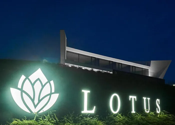 酒店 Lotus 瓦爾納